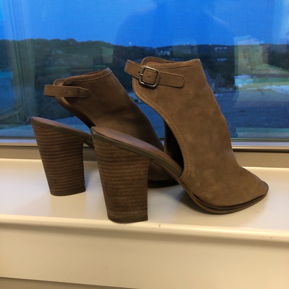 Lucky Brand Light Brown Leather Block Heels